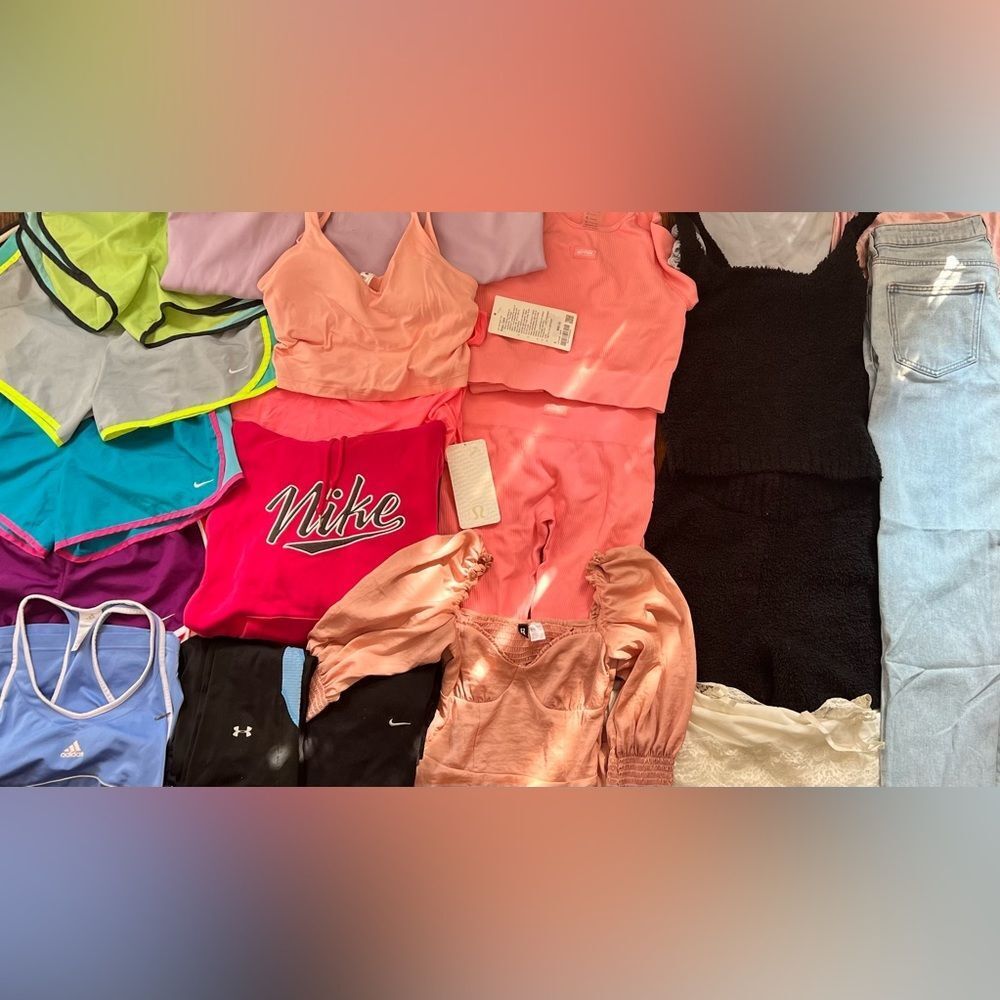 WOMEN’S MYSTERY BOX